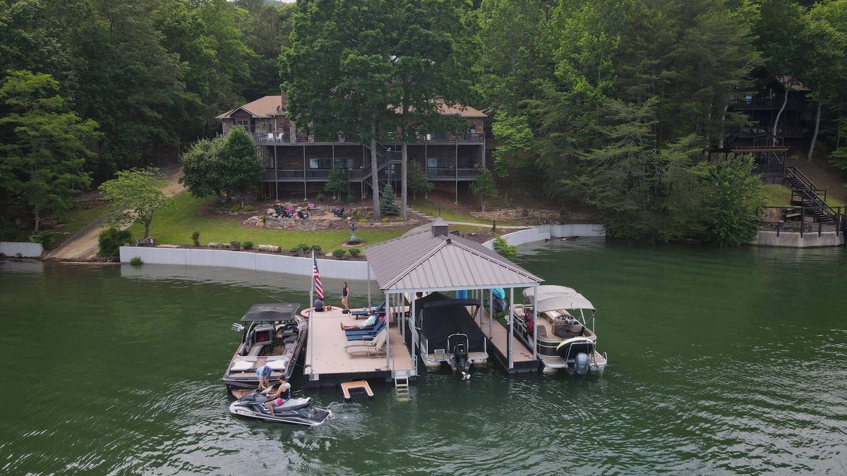 Necowa Cove House | Blue Ridge Lakeside Chateau - Blue Ridge