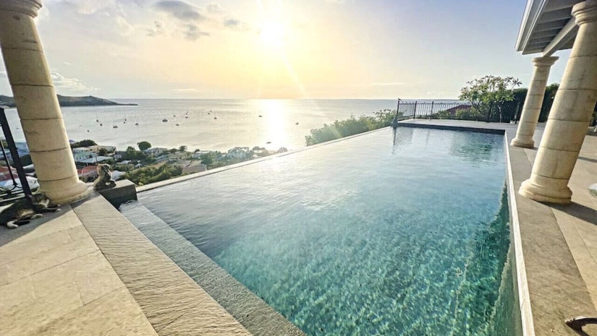 Grand Case House | Blue Room in Villa Diamant, pool, sea view