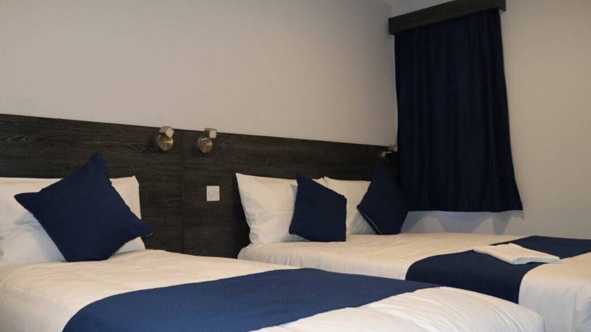 Seven Kings Hotel | Blue Sapphire Hotel