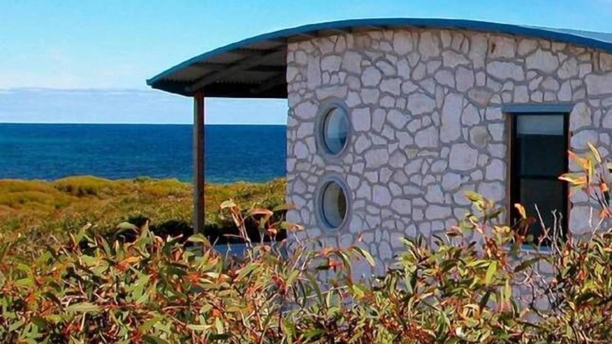 D'estrees Bay House | Blue seas beach house