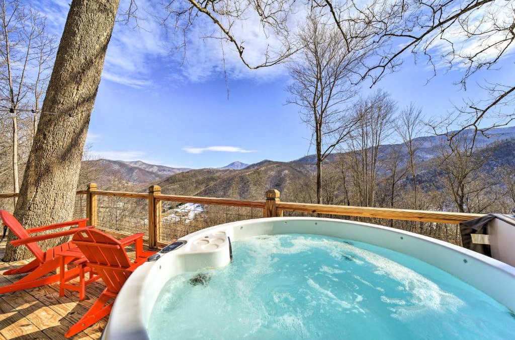 Canton House | Blue Sky Cottage Romantic Retreat with Mtn Views!
