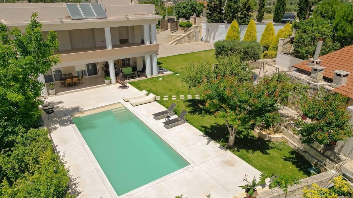 Episkopi Villa | Blue Sky Villa in Crete