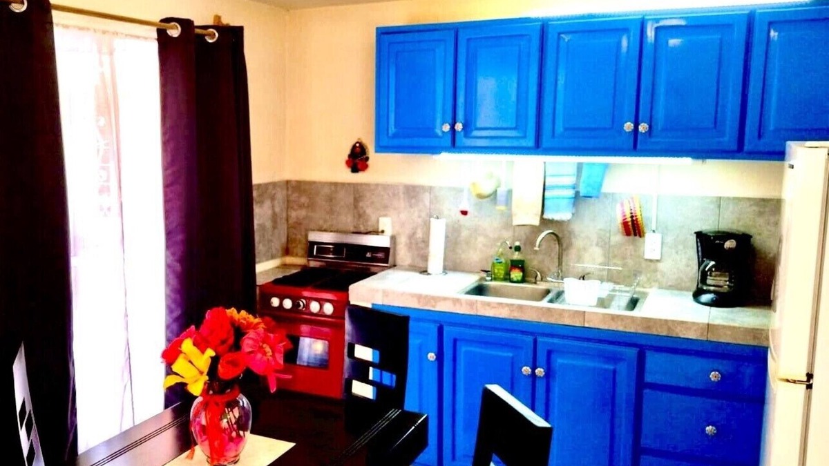 Riberas del Pilar Apartment | Blue Upstairs Apt./Very comfy Queen Beds/Balcony/WIFI 40Mgs speed Fiber Optic