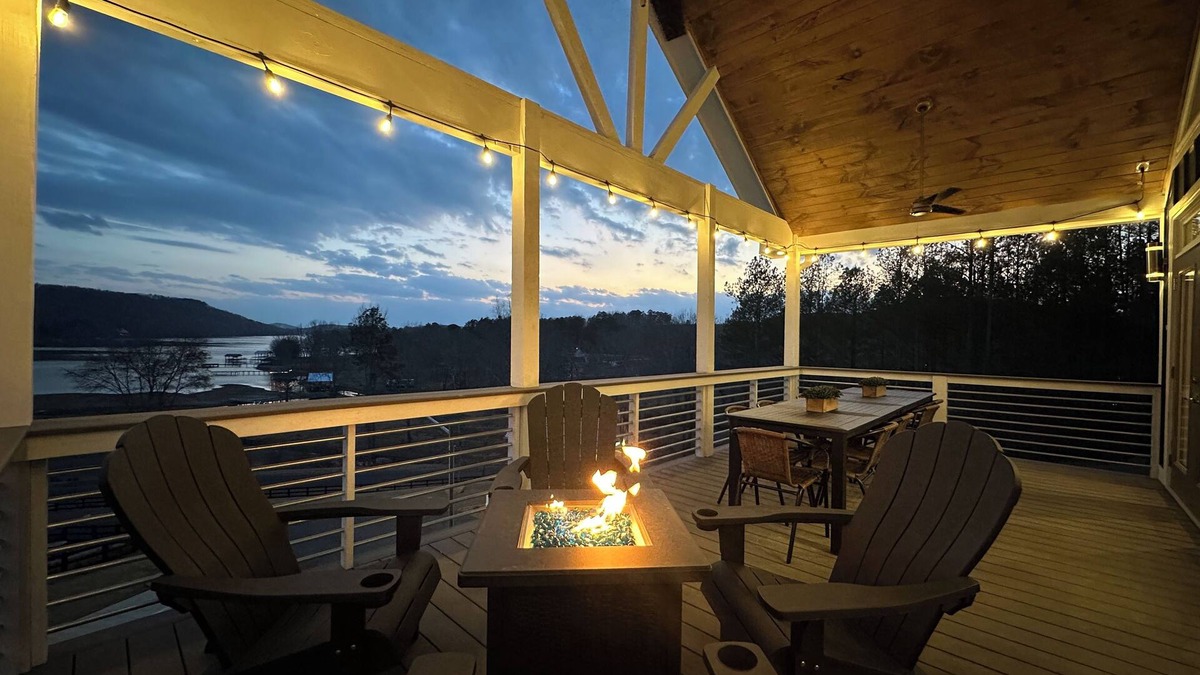 Cedar Bluff House | "Blue w/a View"" - Brand new luxury home with hot tub, fire pit, kayaks, & FUN!