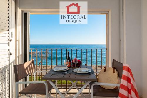 Sant Antoni de Calonge Apartment | Blue Wave Apartment
