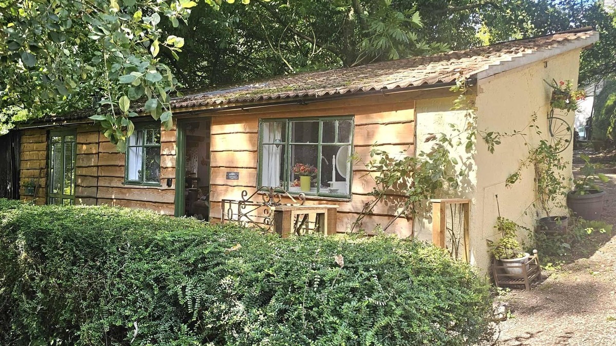 Calverleigh Cottage | Bluebell Cottage At Lurley Manor In Devon