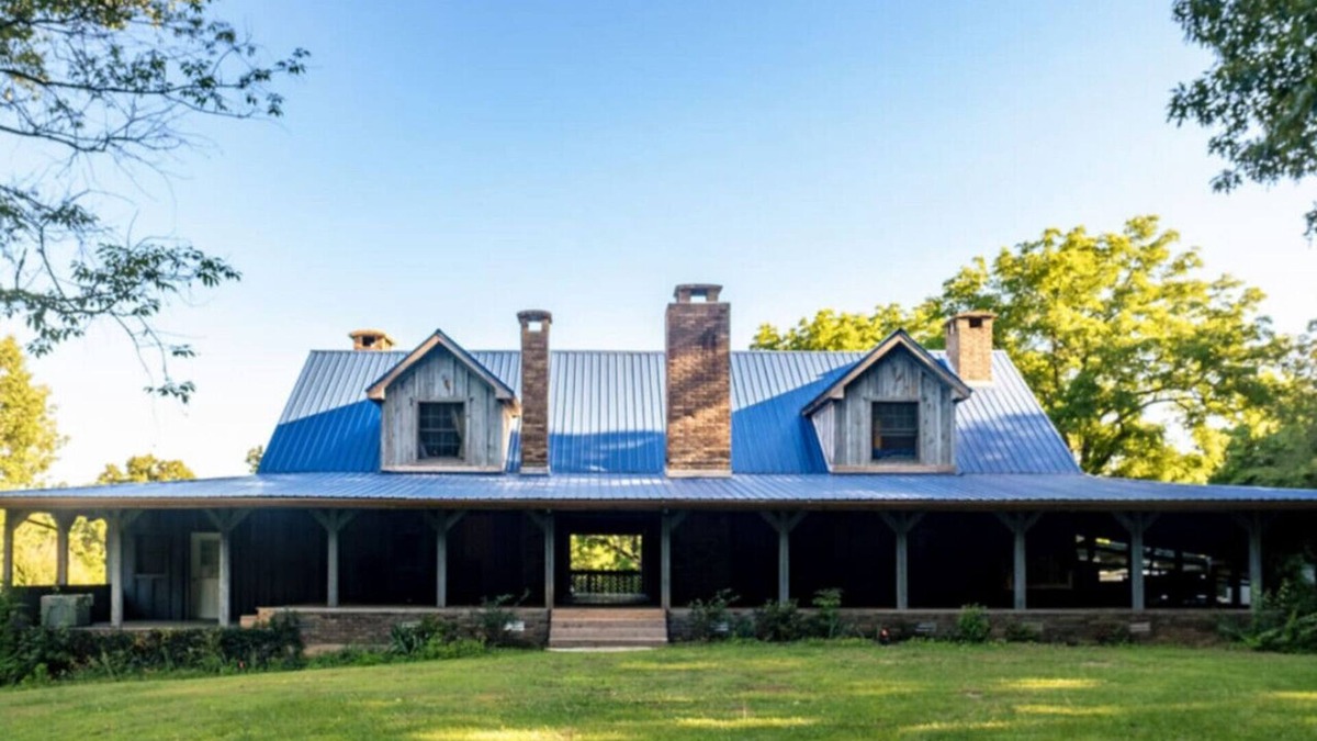 Mount Pleasant House | Bluebird Estate Ozark Retreat