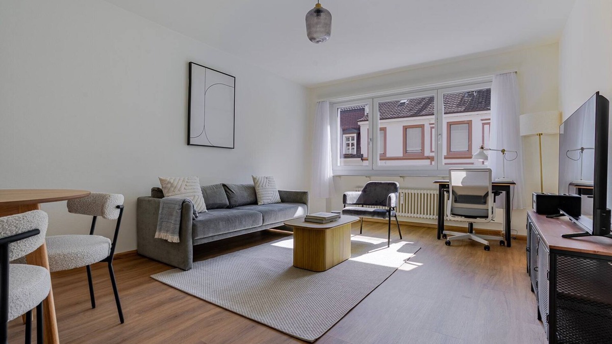 Matthaus Apartment | Blueground | Basel-Matthäus, balcony, nr Kunstmuseum