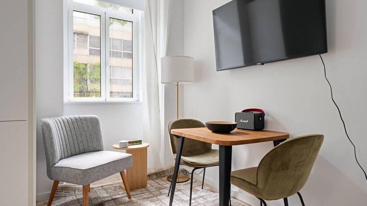 Benfica Apartment | Blueground | Benfica, furnished, full kitchen