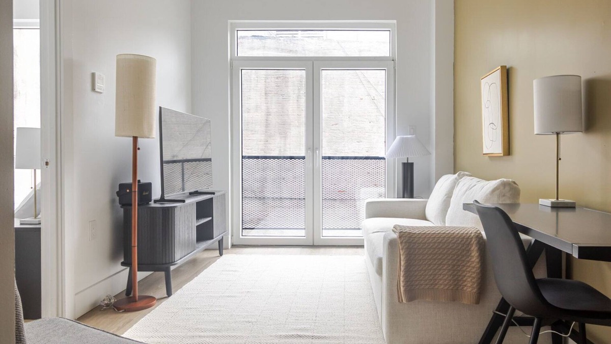 Boerum Hill Apartment | Blueground | Boerum Hill, rooftop, nr Brooklyn Bridge