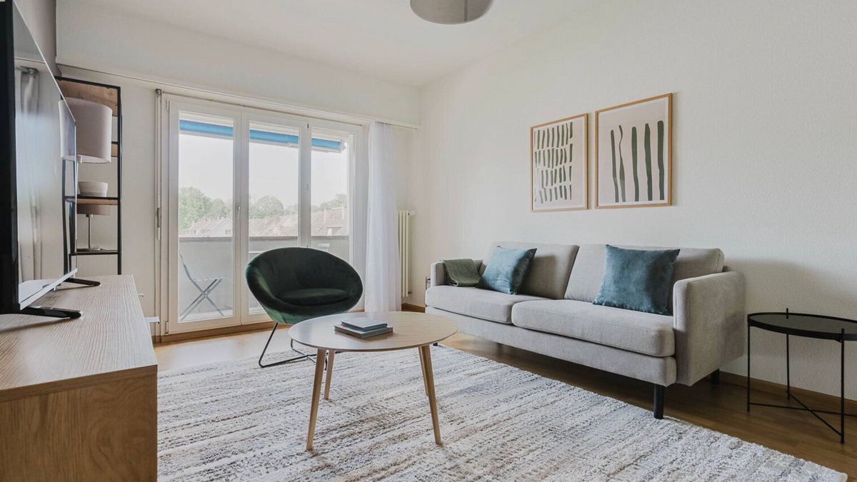 Breite Apartment | Blueground | Breite, elevator, fully furnished