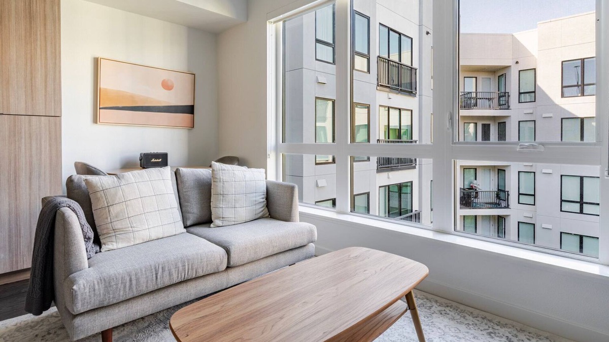 Downtown Oakland Apartment | Blueground | Civic Center, view, nr Lake Merritt