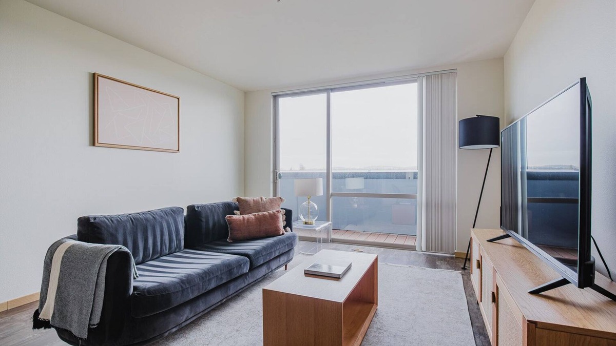 Brighton Apartment | Blueground | Columbia City, AC, w/d, nr parks