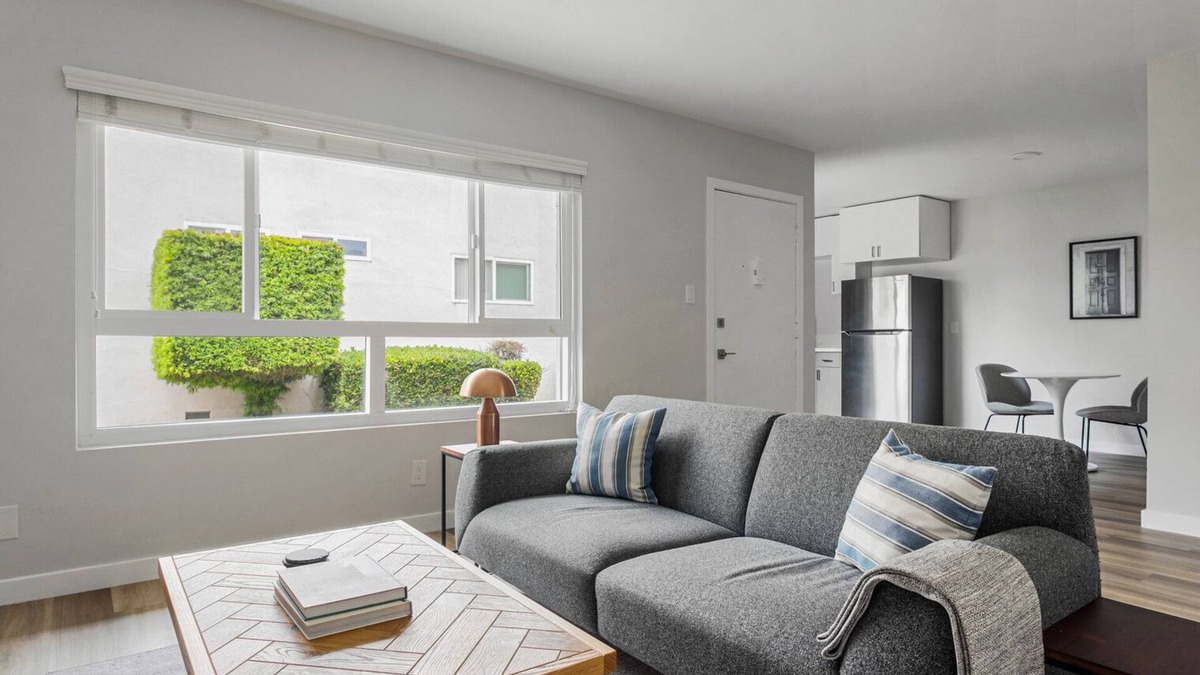 Delthorne Apartment | Blueground | Delthorne, view, nr Torrance Beach