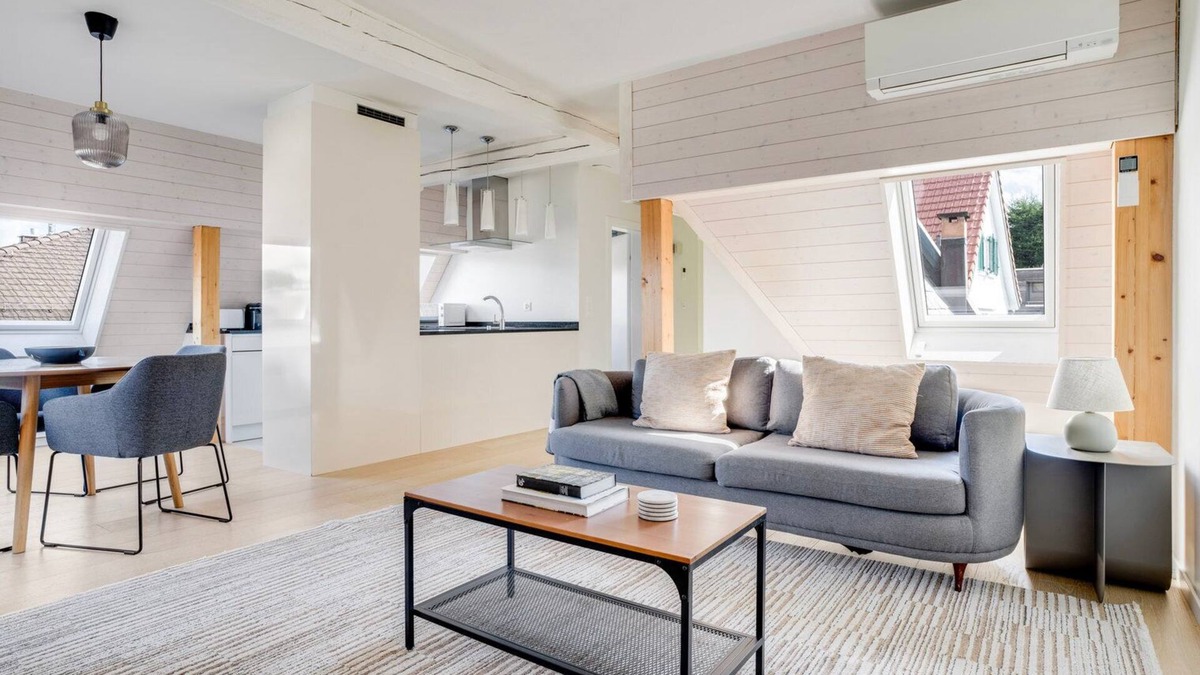 District 2 Apartment | Blueground | Enge, terrace, nr Lake Zürich