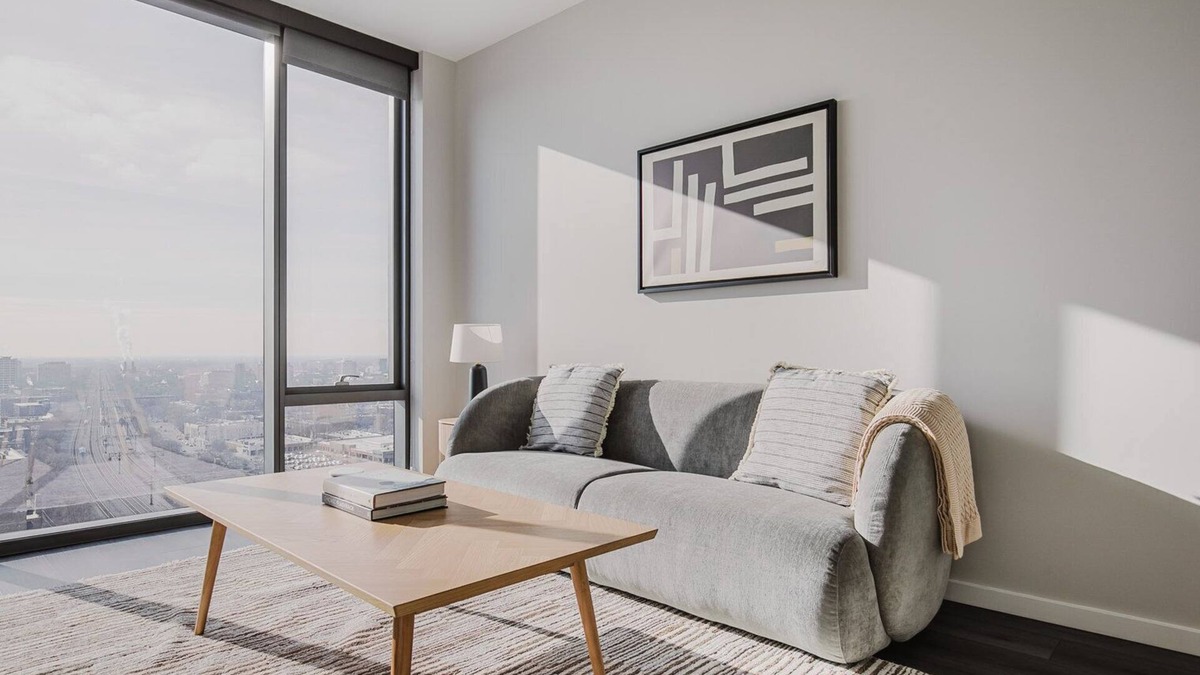 East Hyde Park Apartment | Blueground | Hyde Park, AC, w/d, nr museum