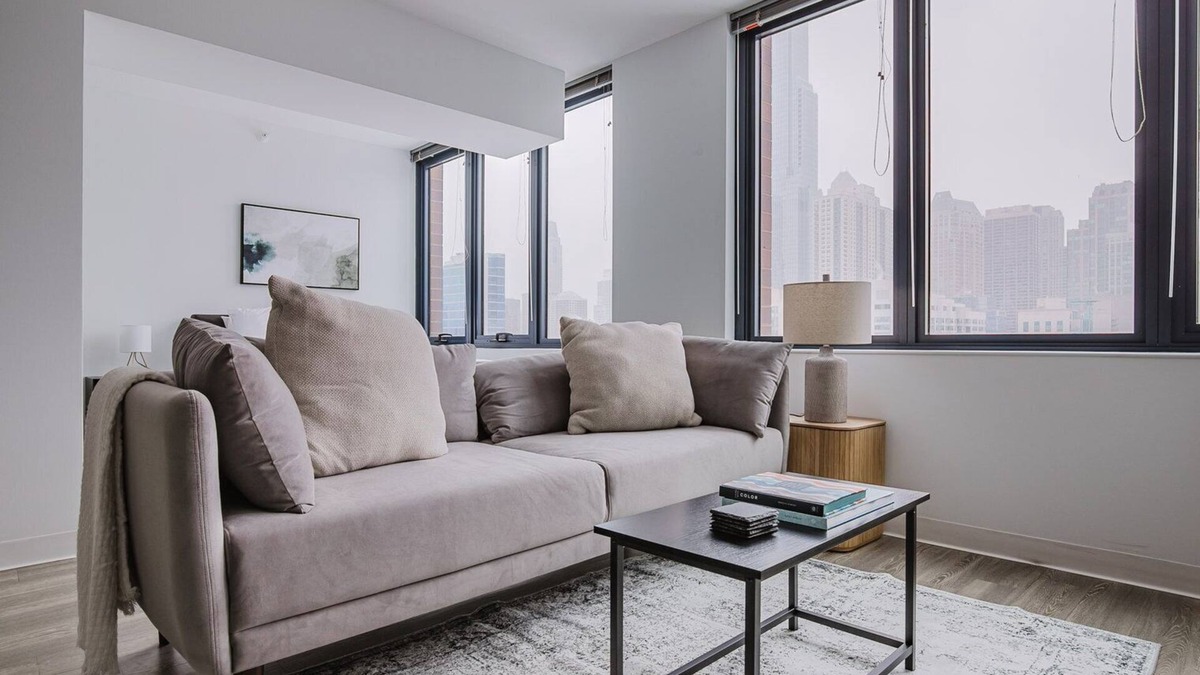 Killgubbin Apartment | Blueground | River North, pool & w/d, nr Mile