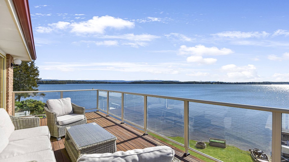 Mannering Park Apartment | Bluewater at Mannering Park