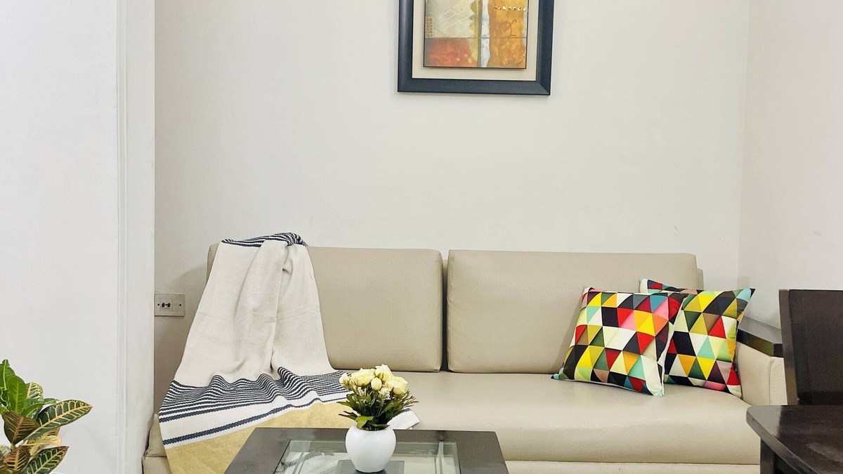 South Extension Apartment | BluO Modern Studio - Defence Colony Market