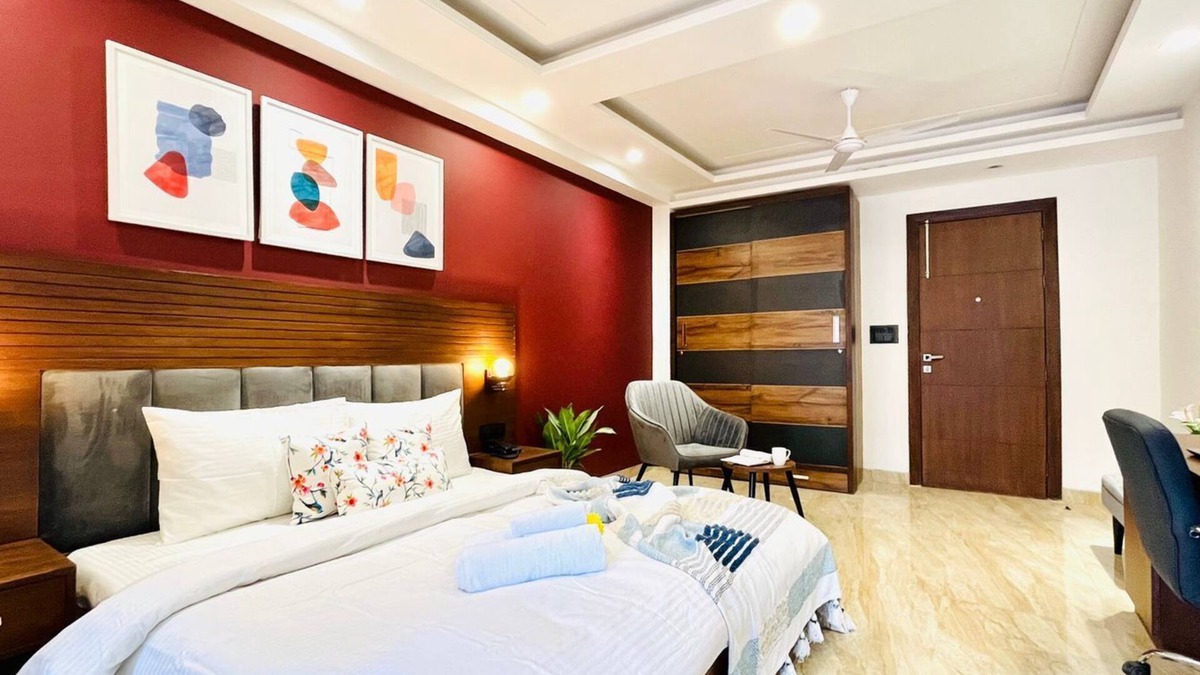 DLF Phase 3 Hotel | BluO Studio2 DLF CyberCity - Balcony, Gym TT, Lift