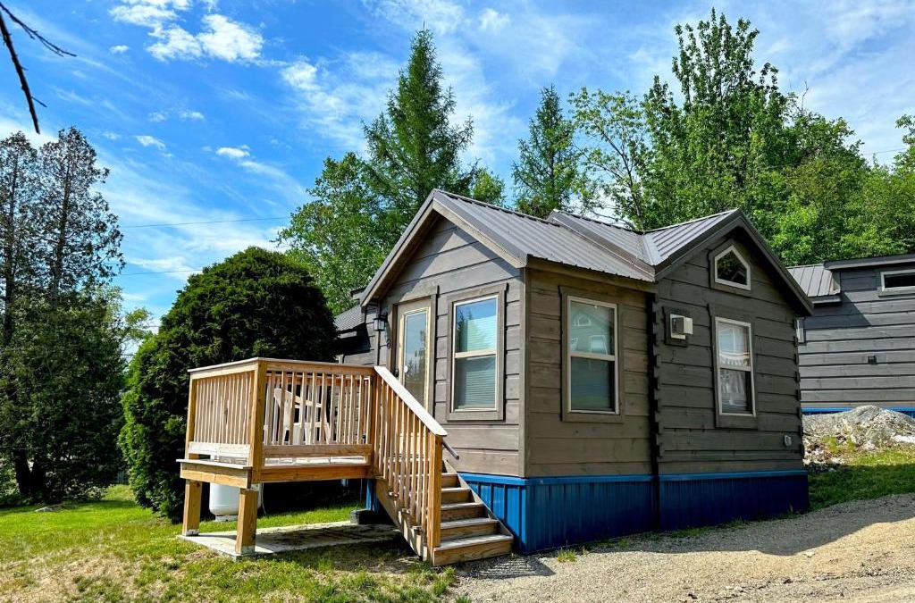 Twin Mountain House | BMV8 Tiny Home Topline