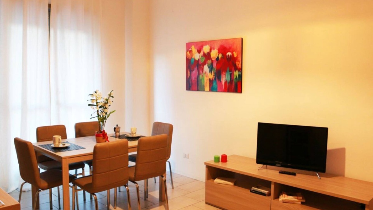 Rho Apartment | Bnbook- Via Torino Train Station