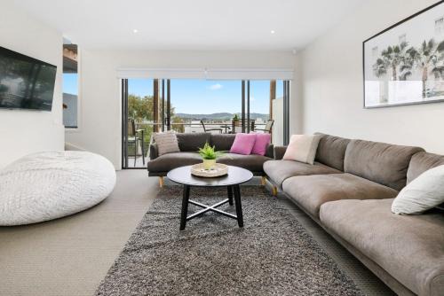 Safety Beach House | Boardwalk Villa