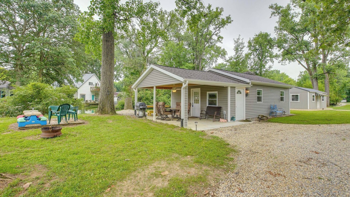 St. Marys Apartment | Boat Dock: Couple's Grand Lake Getaway!