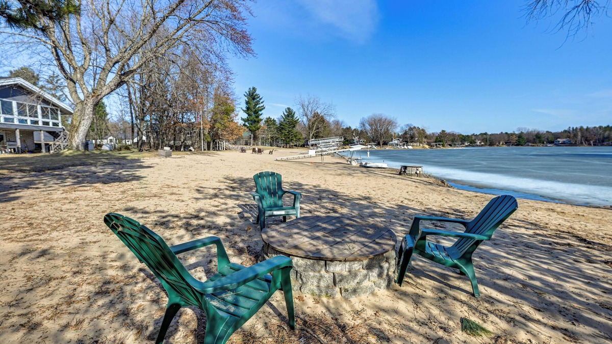 Nekoosa House | Boat Dock, Hot Tub & Deck: Lakefront Nekoosa Home!