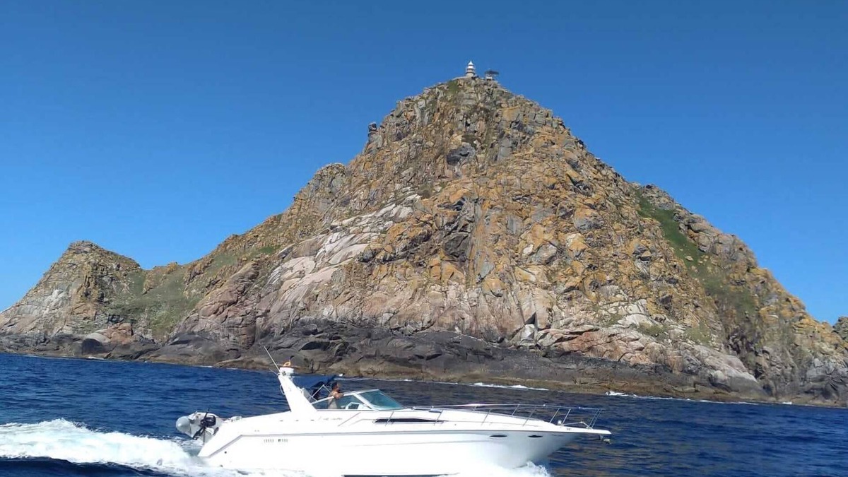 San Pedro del Pinatar Boat Rental | Boat with berths