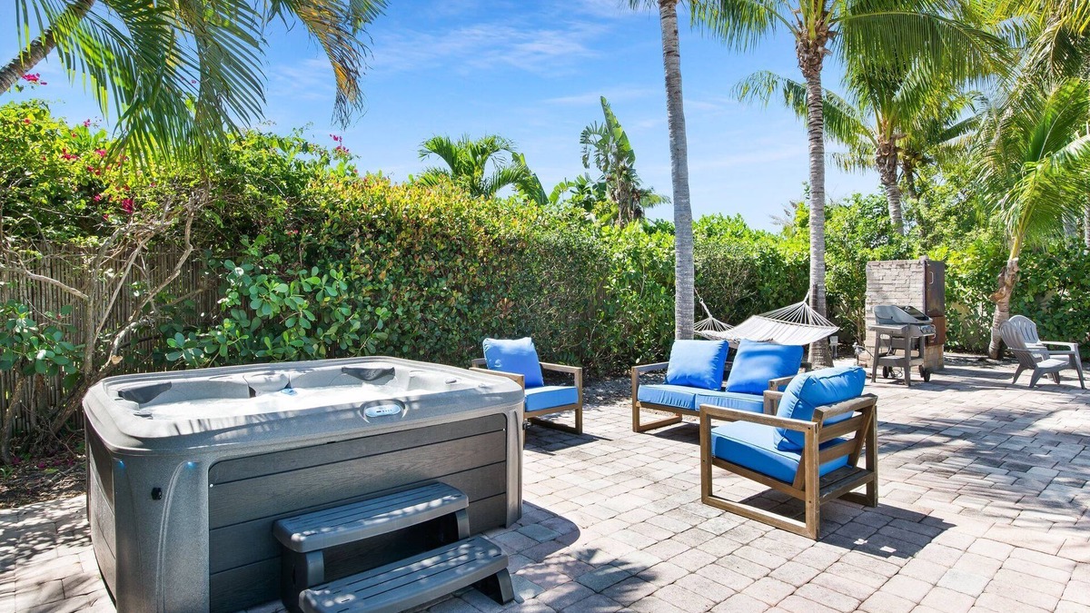 East Boca Raton House | Boca Bliss: Family-Friendly Escape with Hot Tub & Grill, 1 Mile from the Beach!