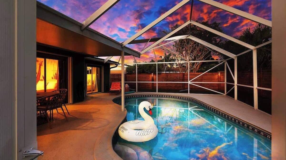 East Boca Raton Villa | Boca Family Fun & Charm - Villa Near Downtown & Beach
