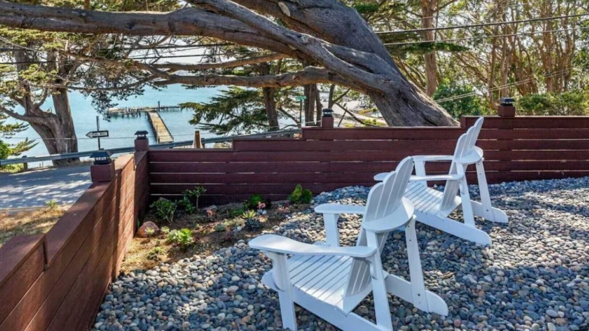 Old Town House | Bodega Bay Beach Bungalow