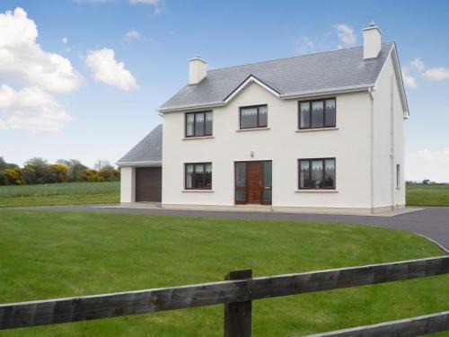 Boherboy House | Boherbue Holiday Home by Trident Holiday Homes