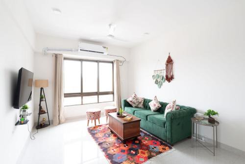 Santacruz Apartment | Boho, Breezy, Sun-Kissed 2bhk nr BKC & Airport