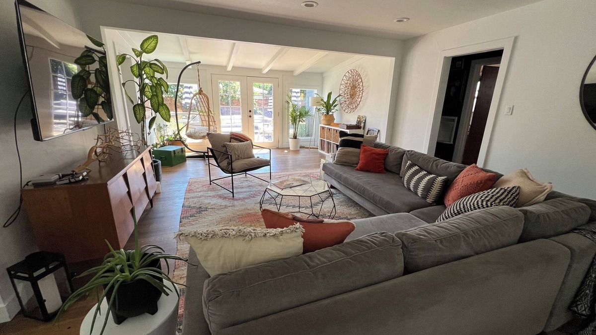 Lodi House | BOHO Bungalow – Walk to Downtown