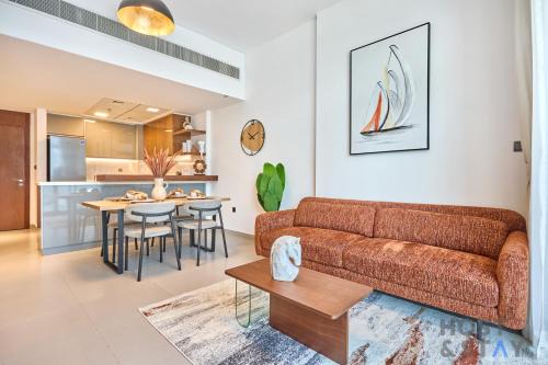 Al Barsha Apartment | Boho-Chic Comfort - 1BR Haven - Marquis 2020 Arjan