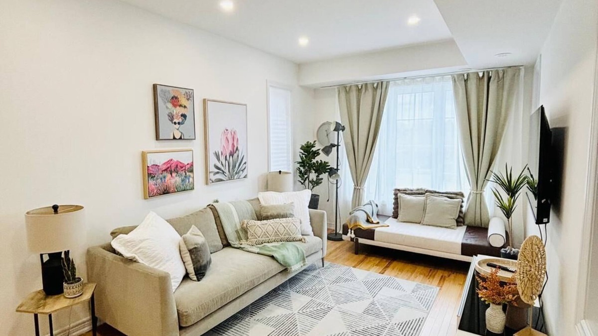 Markham House | Boho Chic Markham Family Stay, Special Summer Price!