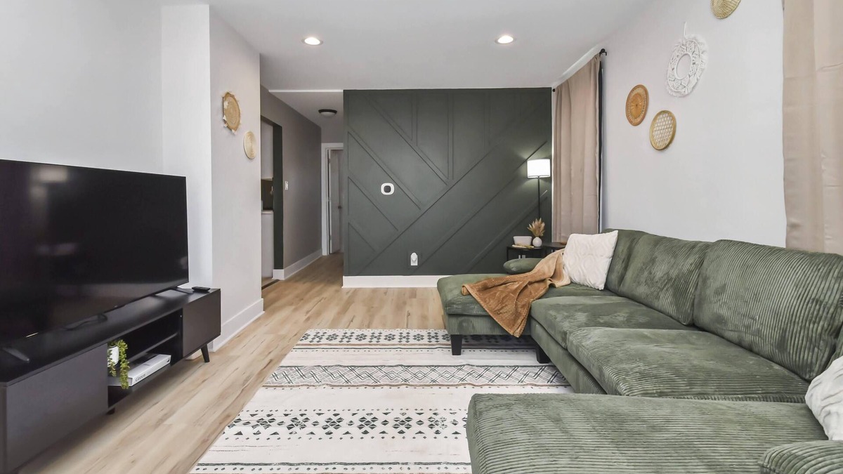 Peoria House | Boho Heights Hideaway: Spacious 4 BR - 2 BA - NEWLY REMODELED! Fully Fenced!