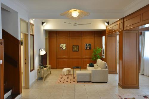 Kota Kinabalu House | BohoHaven 半独立别墅 Semi D 5Rooms 3Bath 10 to 12 pax 15mins to KK City