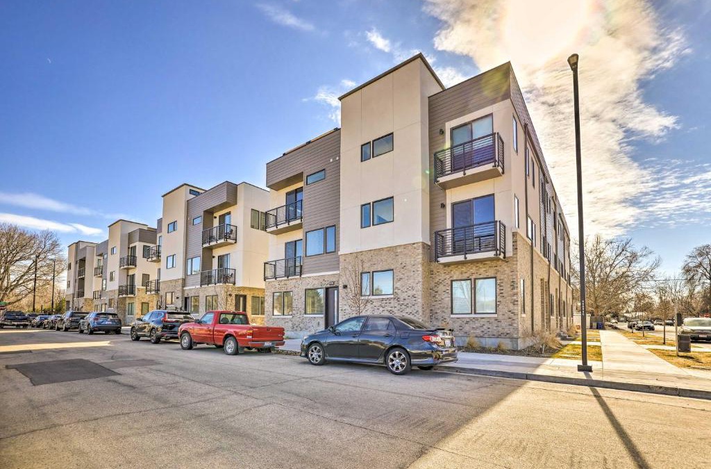 Veterans Park House | Boise Townhome with Rooftop Deck, 2 Mi to Downtown!