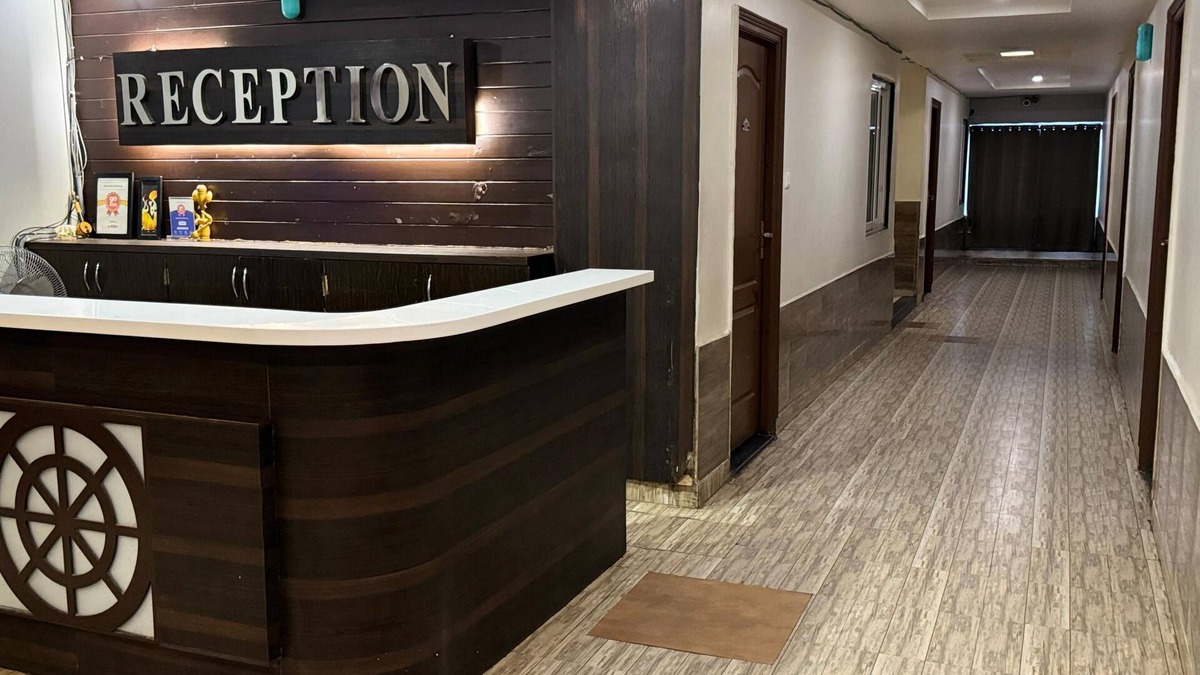 Kukatpalli Hotel | Bommarillu Residency