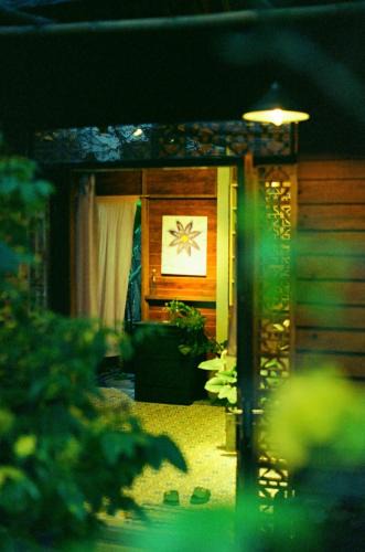 Hoi An Apartment | Bong Mo - Hoi An wooden house