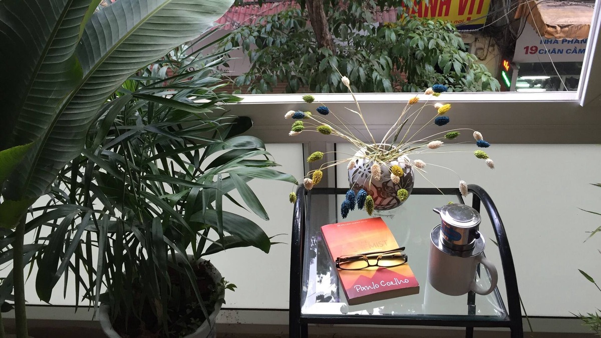 Hang Trong Apartment | Bonjour Hanoi In The Old Quarter