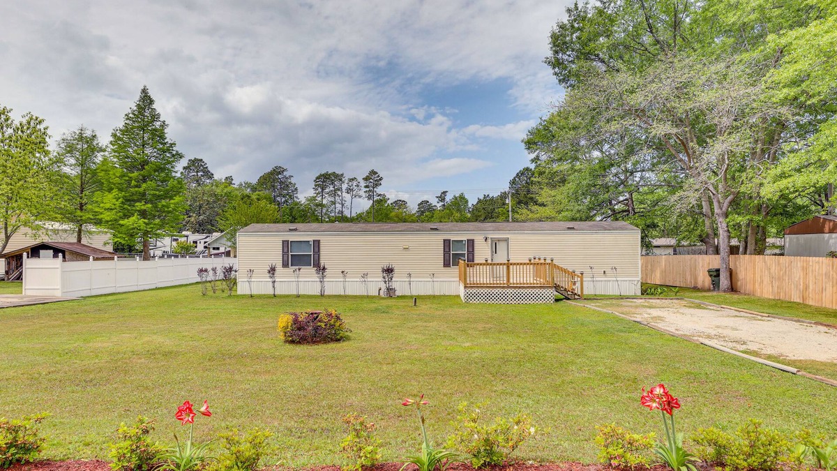 Russellville House | Bonneau Vacation Rental w/Private Yard!
