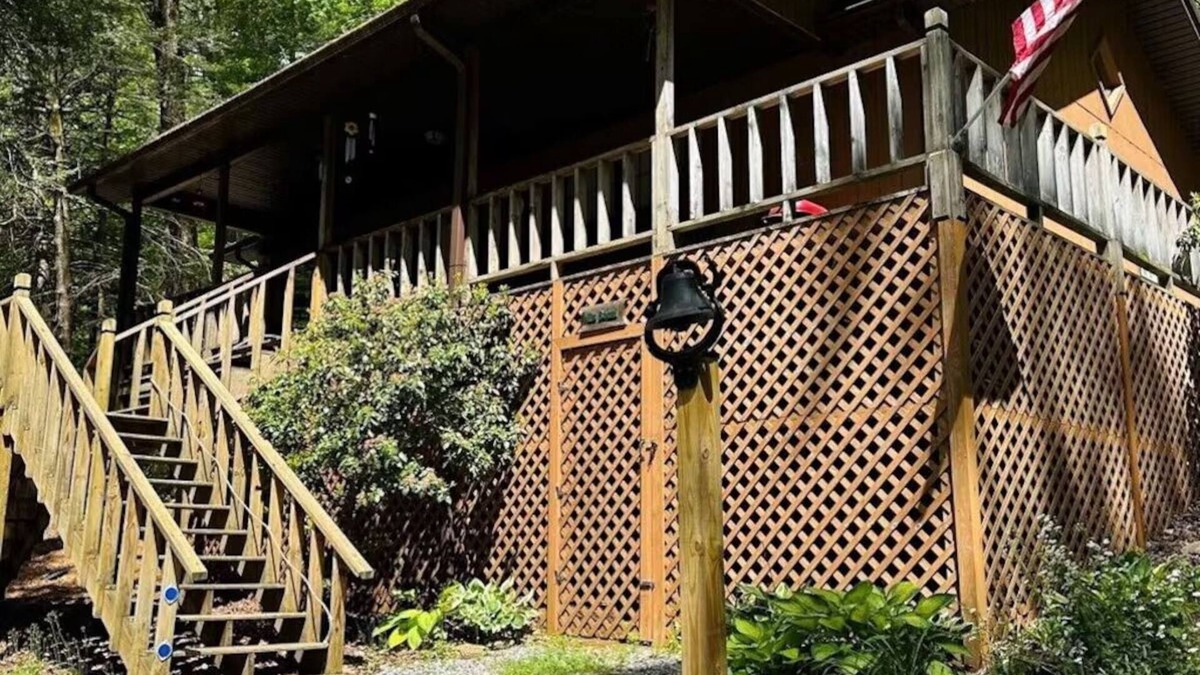 Blairsville Cabin | Bonnie Cabin close to Helton Creek Falls