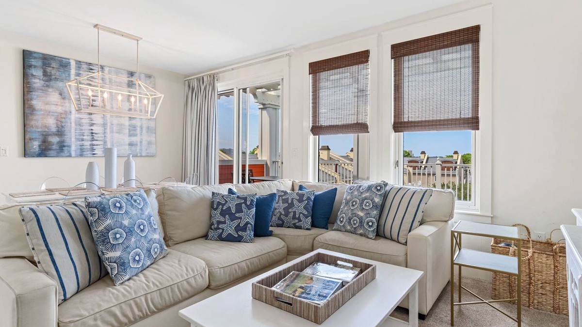Baytowne Wharf Condo | Book 3 Nights Get 4th Free! Rare Find In Baytowne W/Golf Cart*Pool*Beach Access