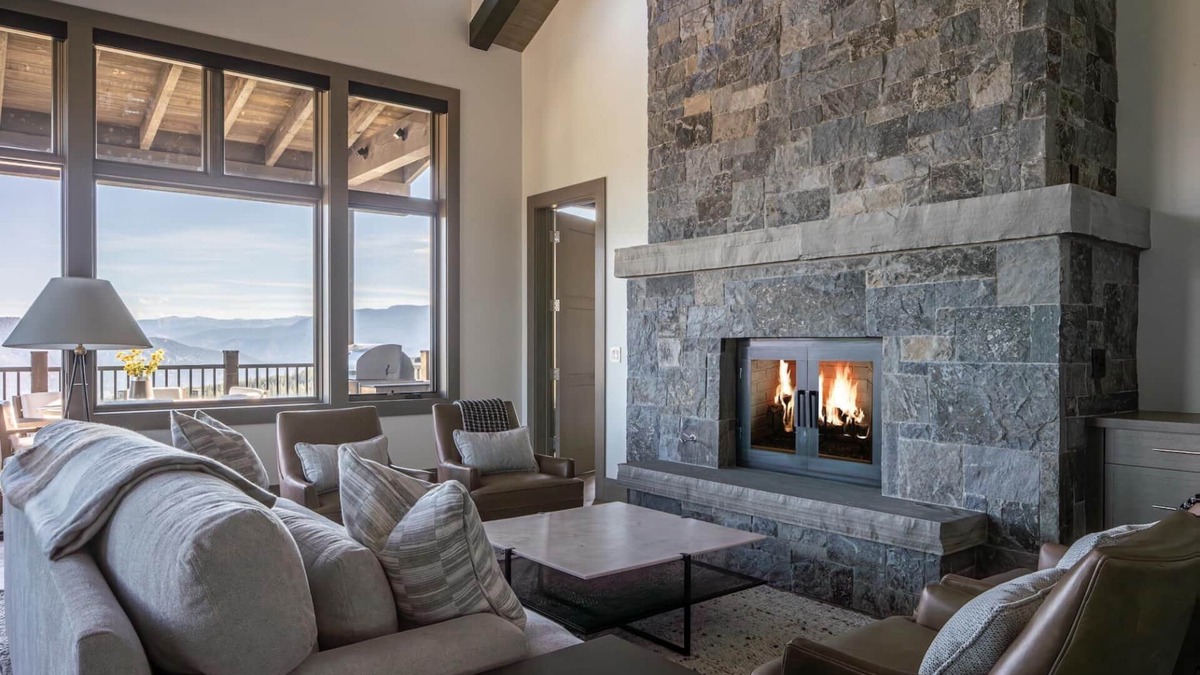 Spanish Peaks House | Book a Holiday Getaway Today! Luxury Townhome with Hot Tub! Beautiful Views!