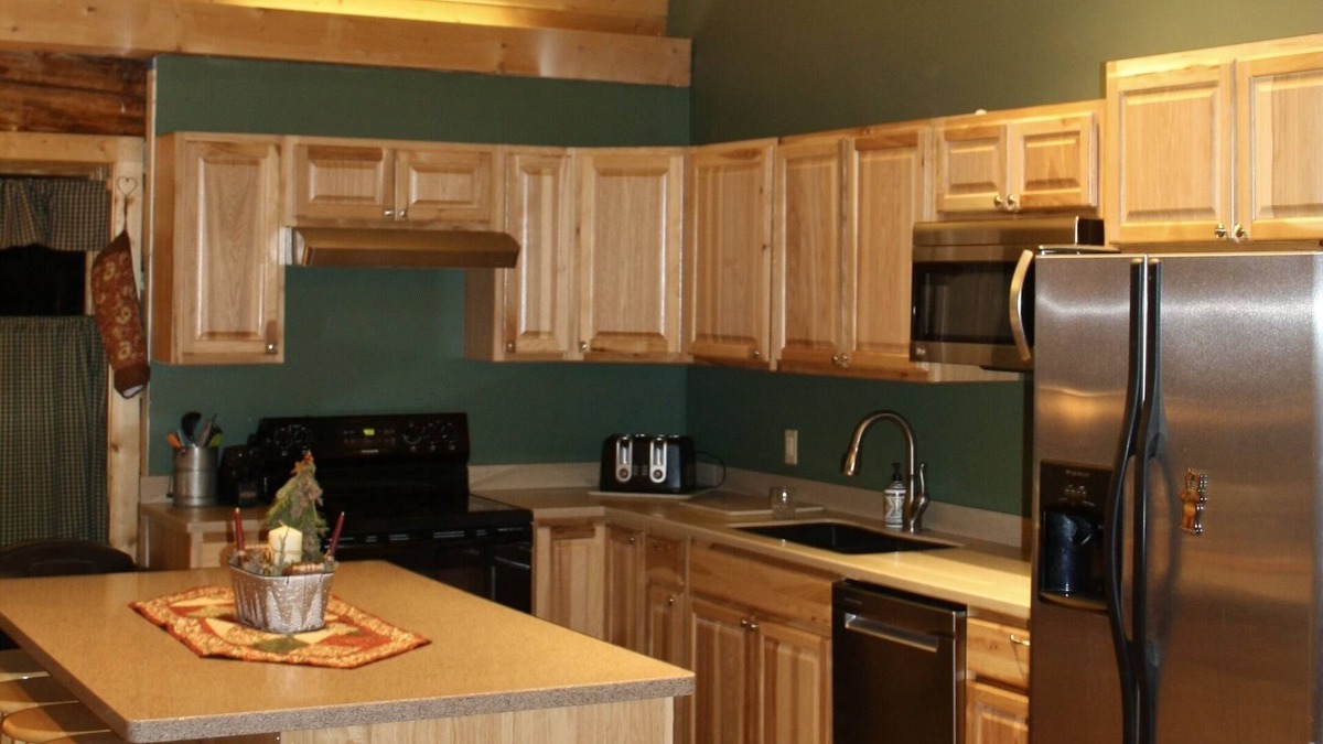 Gardiner Cabin | Book both of our lodges and have a family reunion in Yellowstone!