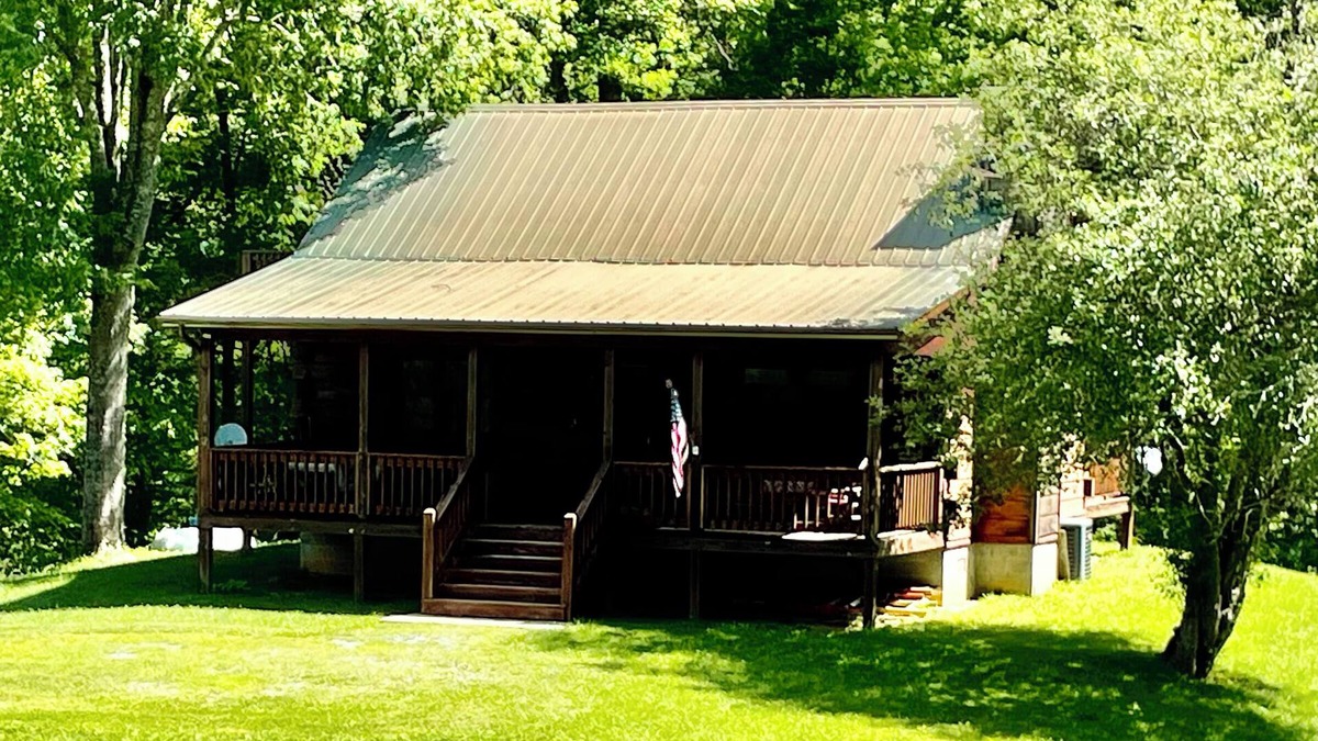 Kyle Cabin | BOOK NOW FOR leaf season! We have great rates enjoy Fishing,Rafting, and Hikingš£